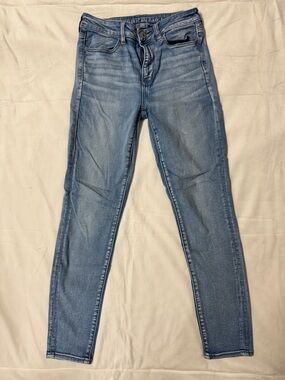 American Eagle Outfitters Women’s 8 Light Wash Skinny Jeans - Blue